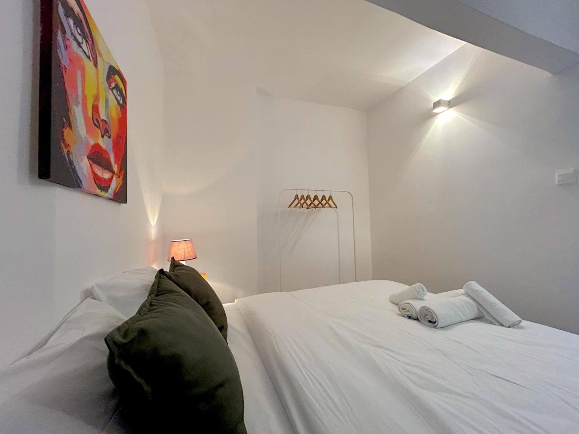 Queen Regina Suites By Platform 357 นิโคเซีย ภายนอก รูปภาพ