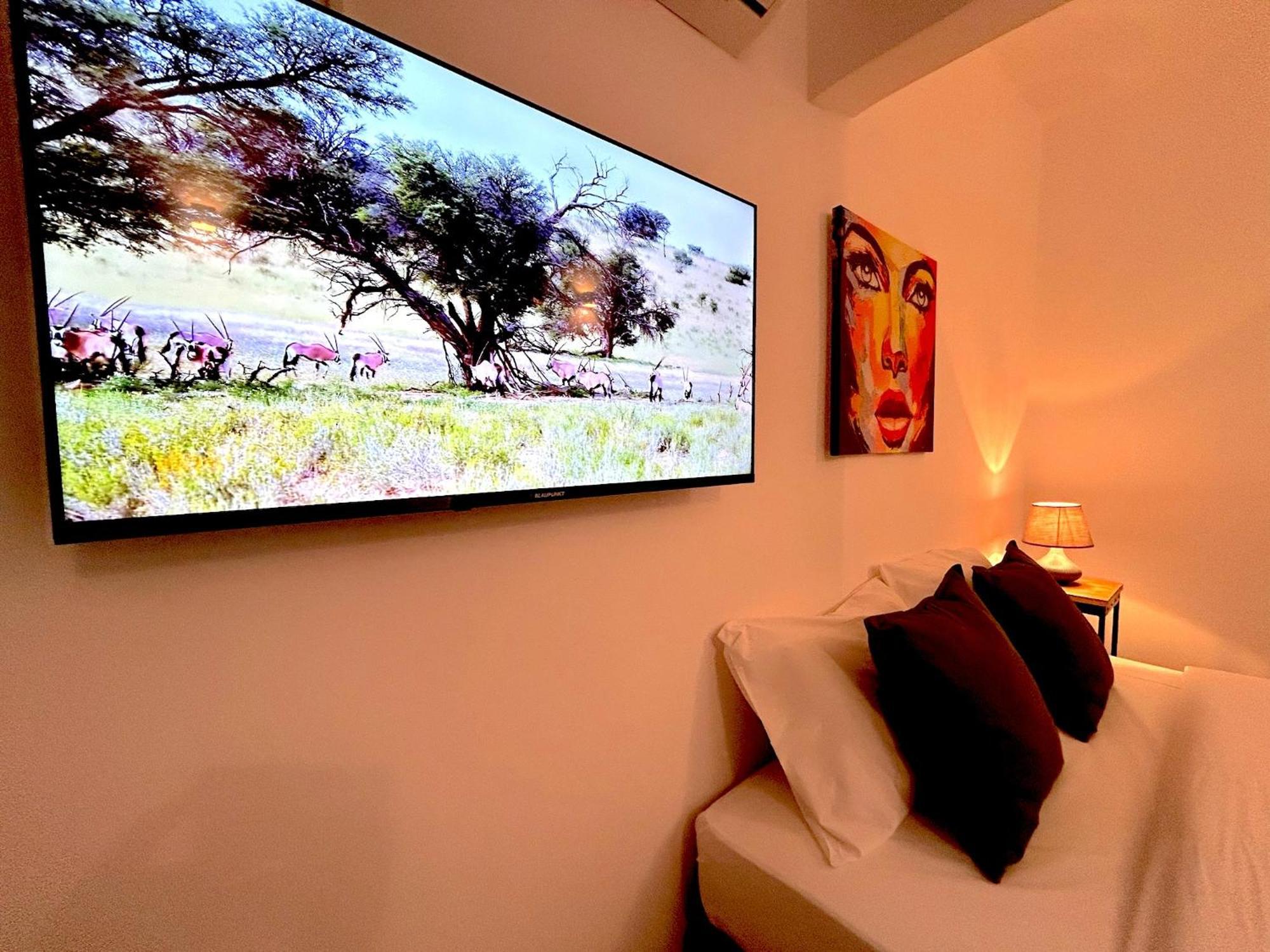 Queen Regina Suites By Platform 357 นิโคเซีย ภายนอก รูปภาพ