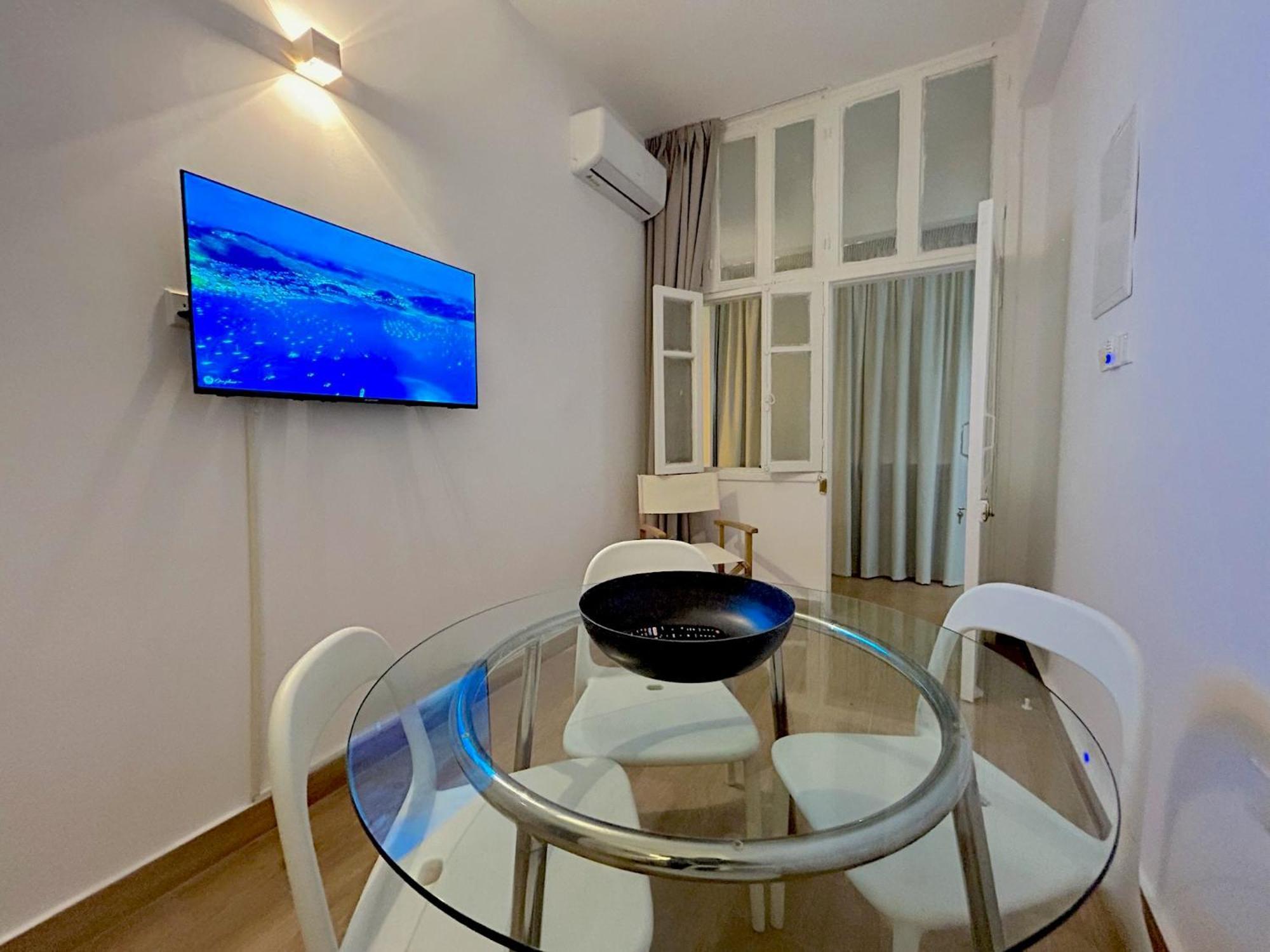 Queen Regina Suites By Platform 357 นิโคเซีย ภายนอก รูปภาพ