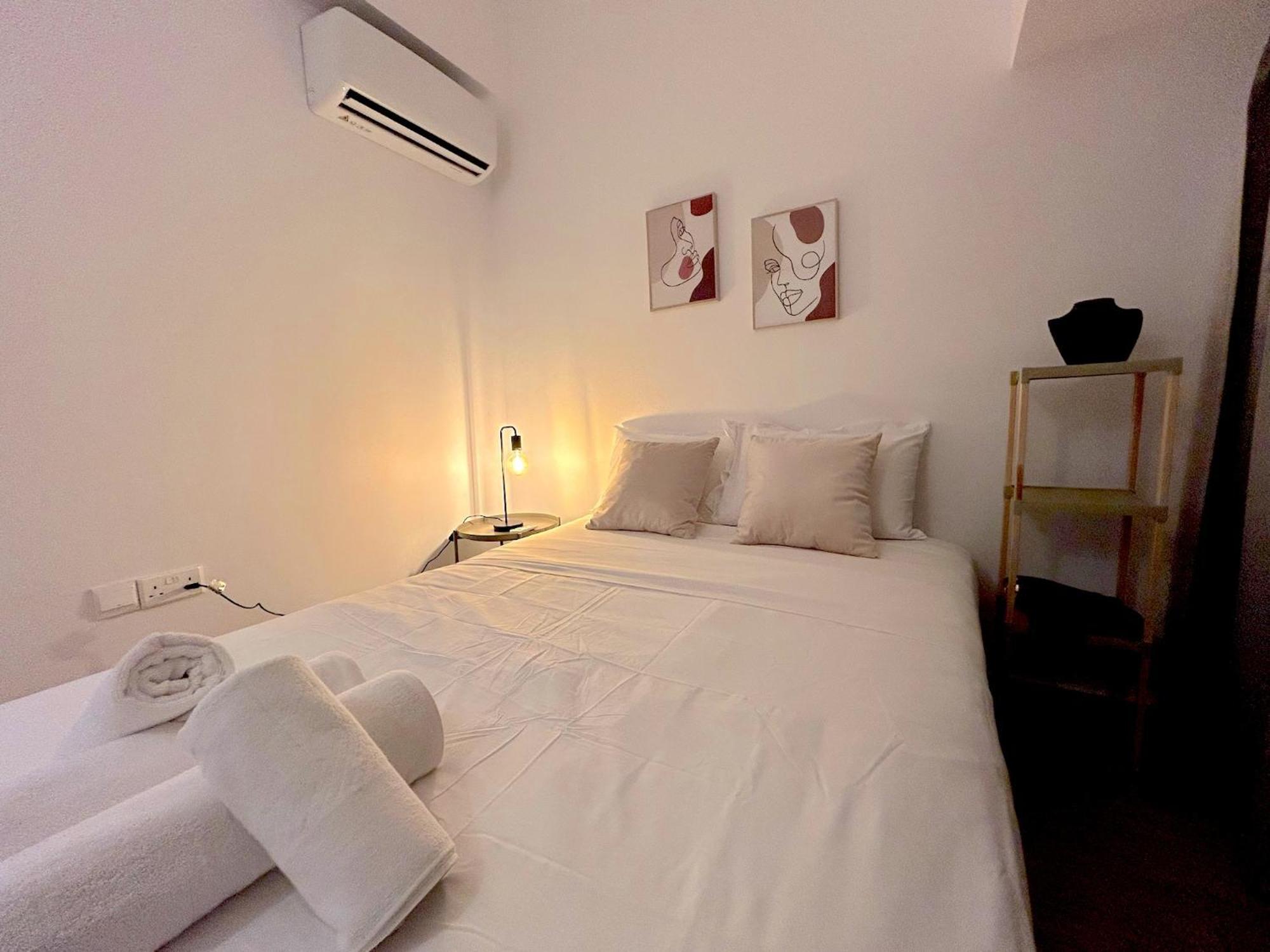 Queen Regina Suites By Platform 357 นิโคเซีย ภายนอก รูปภาพ