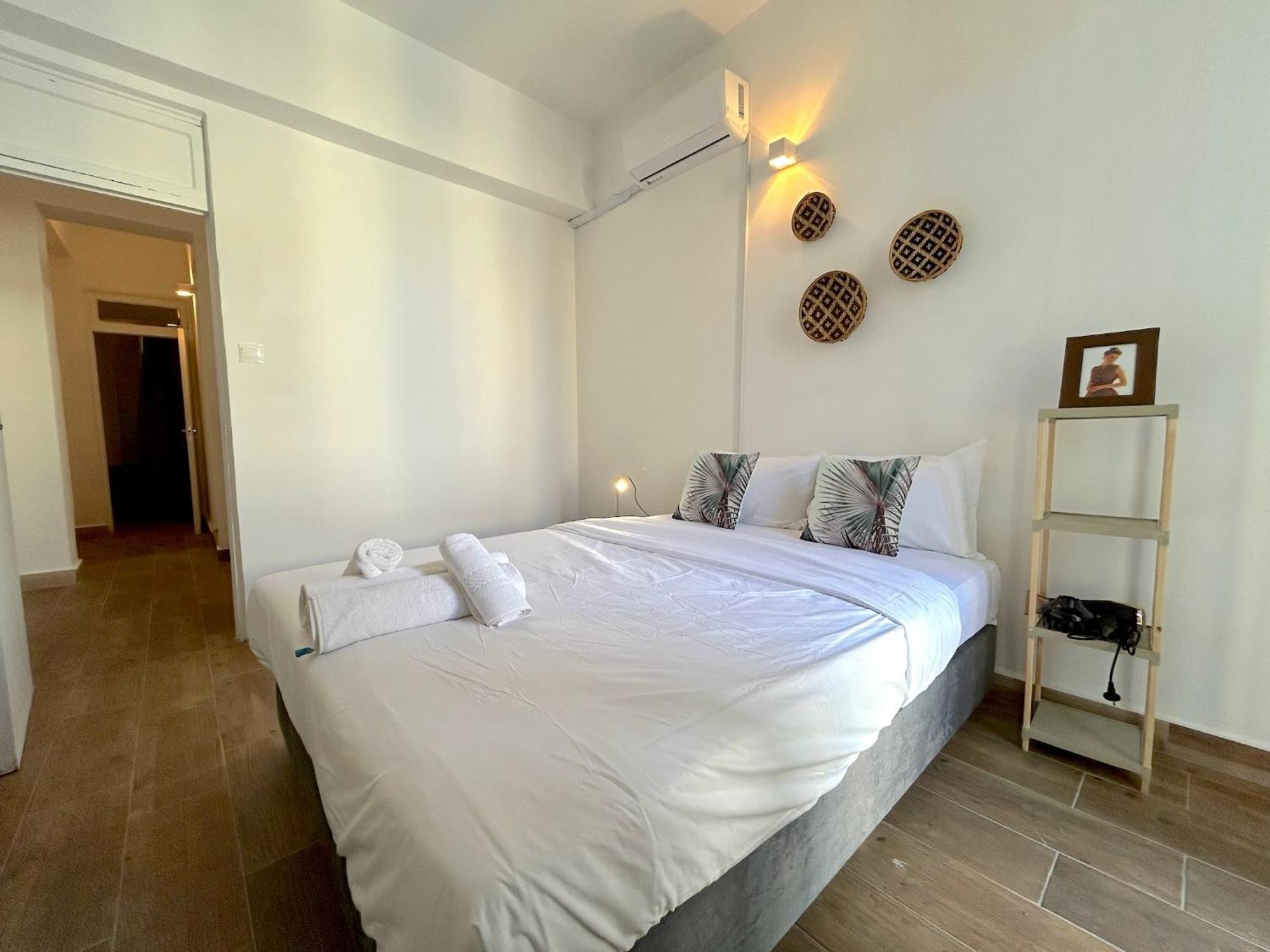 Queen Regina Suites By Platform 357 นิโคเซีย ภายนอก รูปภาพ