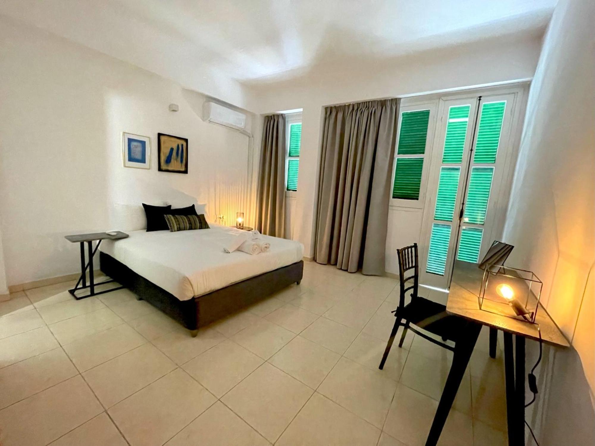 Queen Regina Suites By Platform 357 นิโคเซีย ภายนอก รูปภาพ